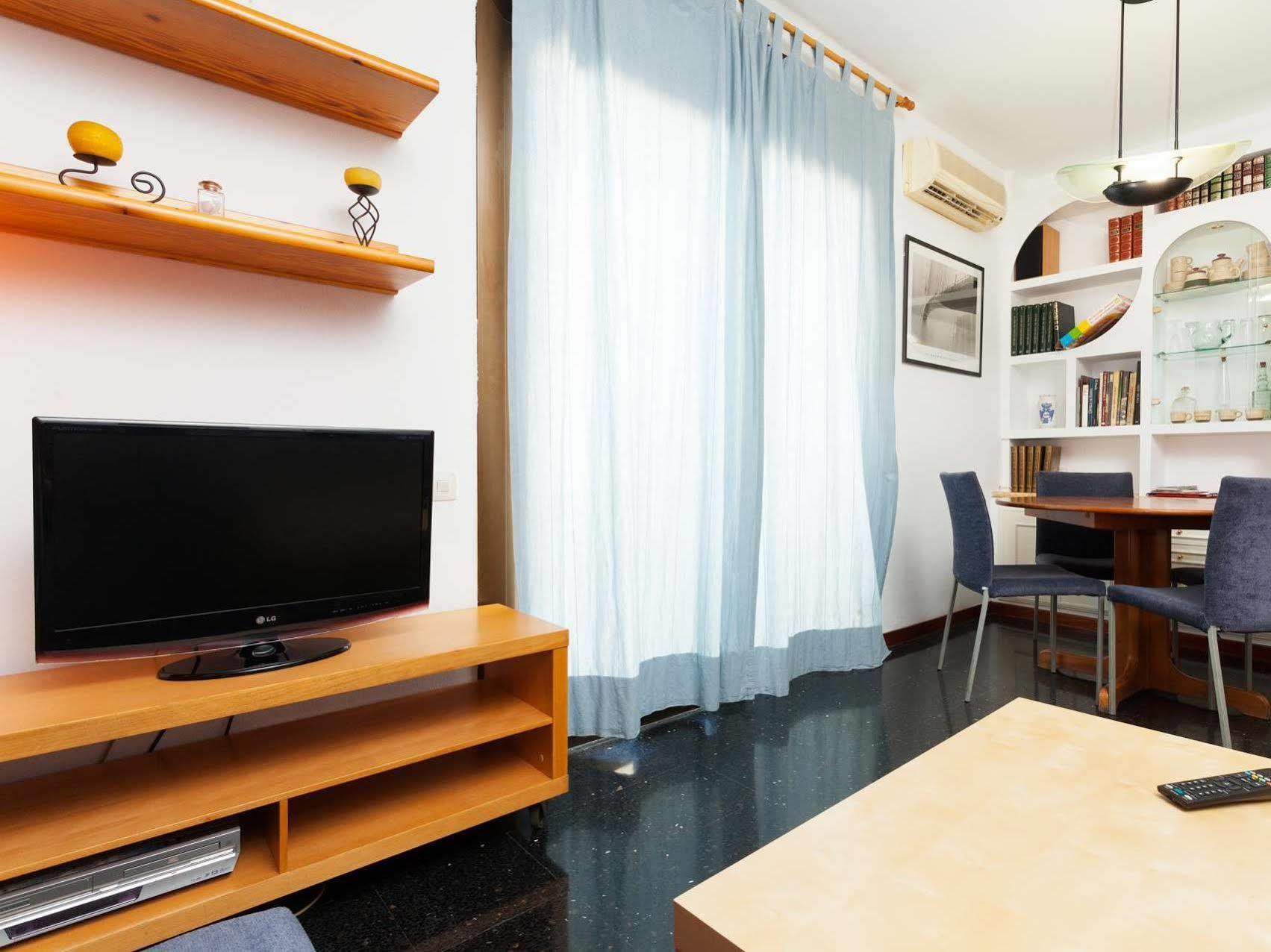 Short Stay Group Gracia Serviced Apartments Barcelona Exterior photo